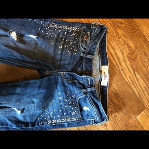 Hollister 1R straight jeans.